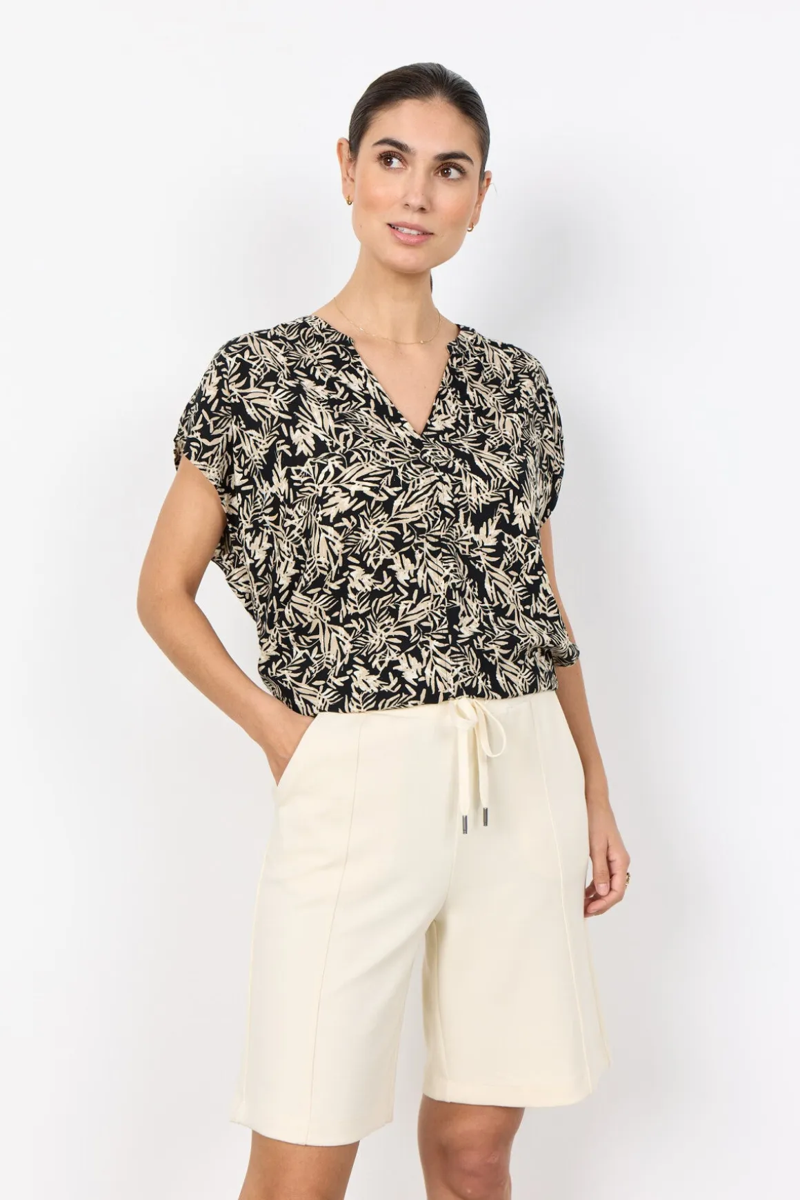 SC-BANU 304 Shorts Cream
