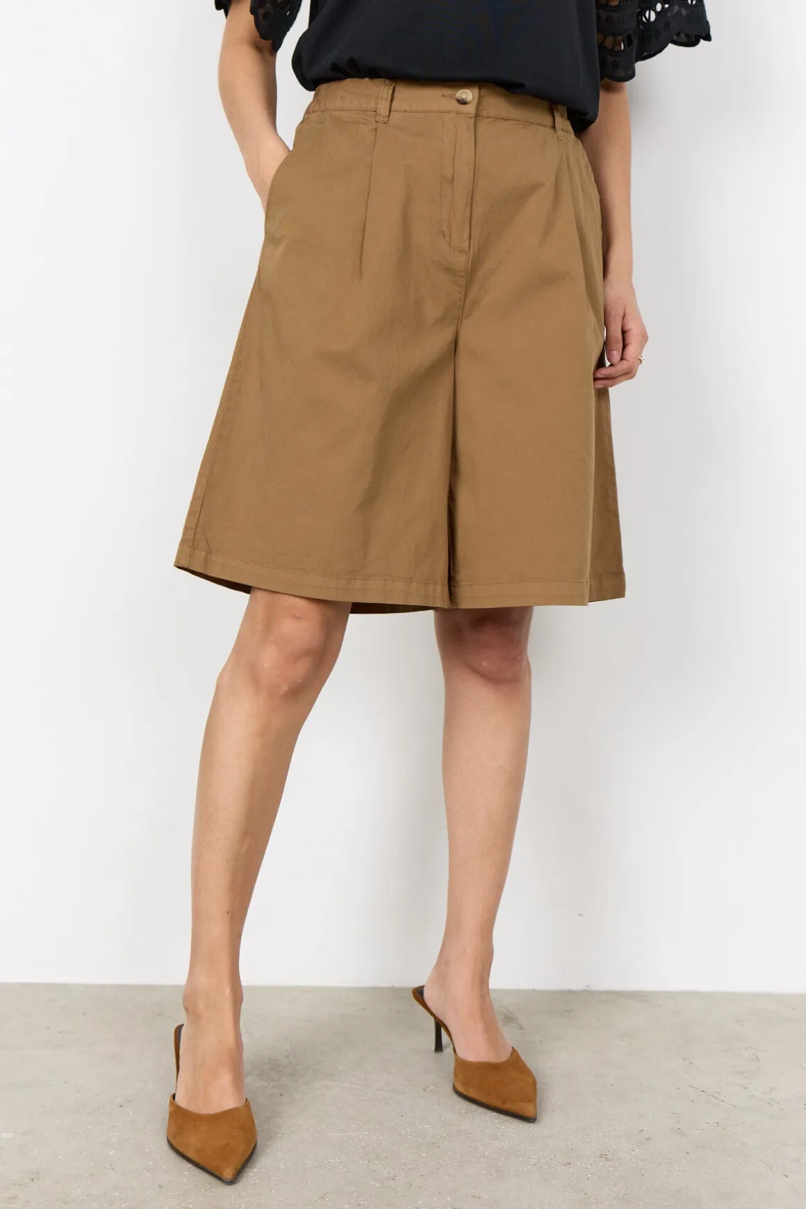 SC-ROVENA 15-C Shorts Oliv